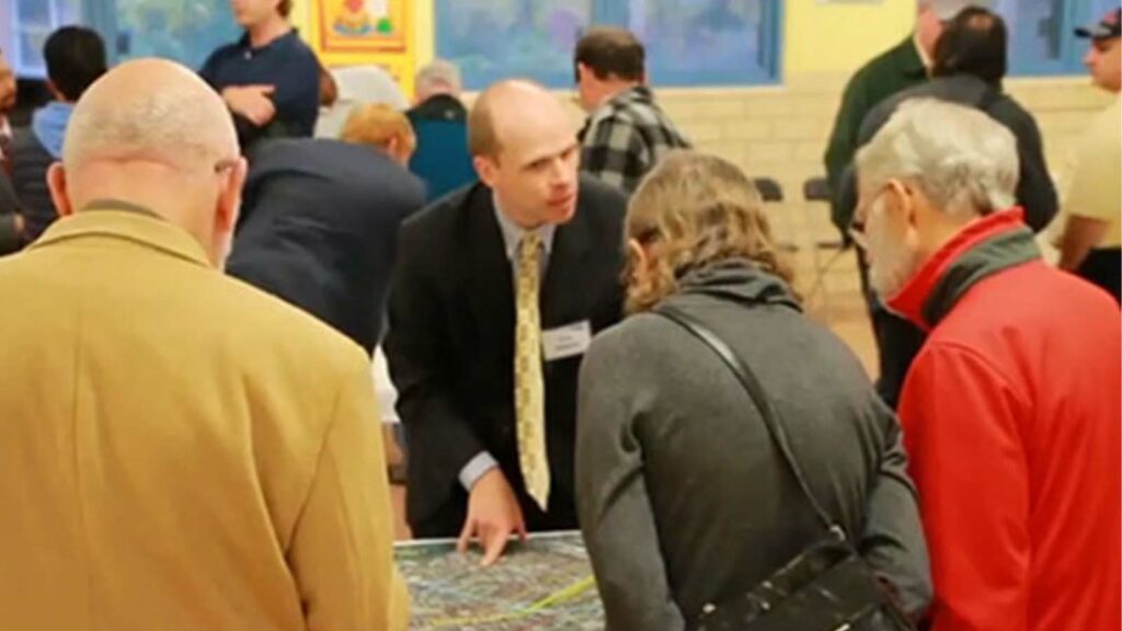 RK&K’s Environmental Planning team meets with the public during community meetings as the project advanced through the NEPA review process.